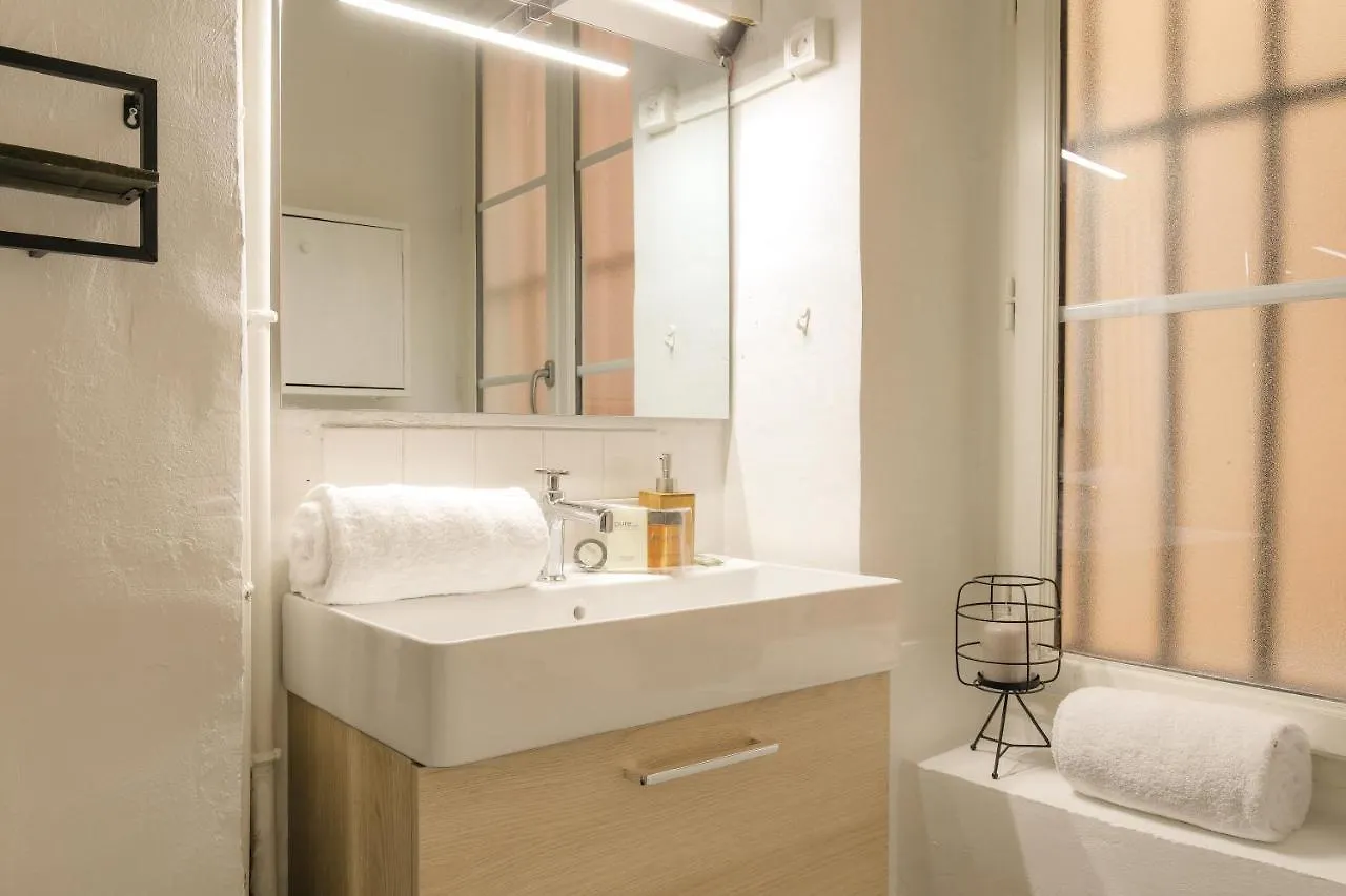 Studio Lyon Centre Apartment 0*,  France